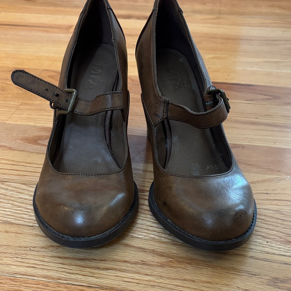 MIA Brown Mary Jane Block Heel Pumps - Picture 7 of 7